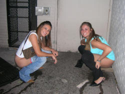 DRUNK GIRLS PEEING IN PUBLIC!!!