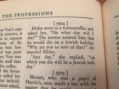 loloftheday:A joke book from 1940, And it was pure savage