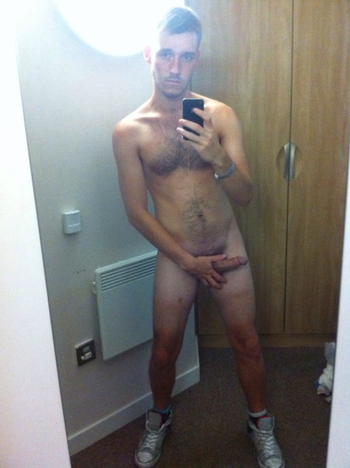 brodays:  Hot Self Pic Studs! Hundreds Of Dudes Added Daily! http://brodays.tumblr.com/  Let me suck on it! ;)