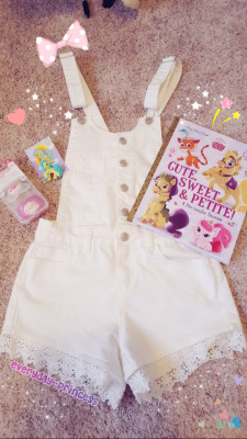 everyday–princess:  Got cute stuff today!!! I’ll post some selfies in my overalls tomorrow 👑💕 (Please don’t reupload or remove my caption) 