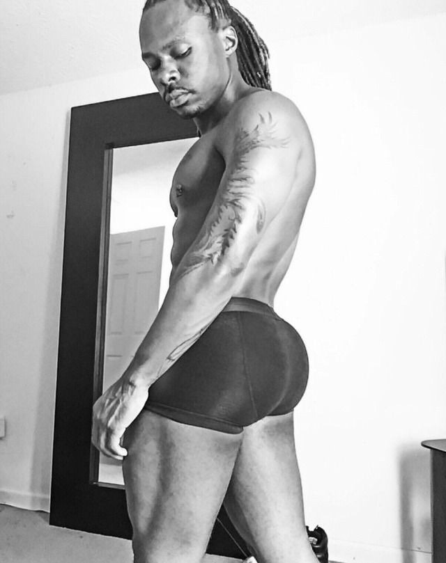 asskingz:  Follow @asskingz For ass 24/7!!!!