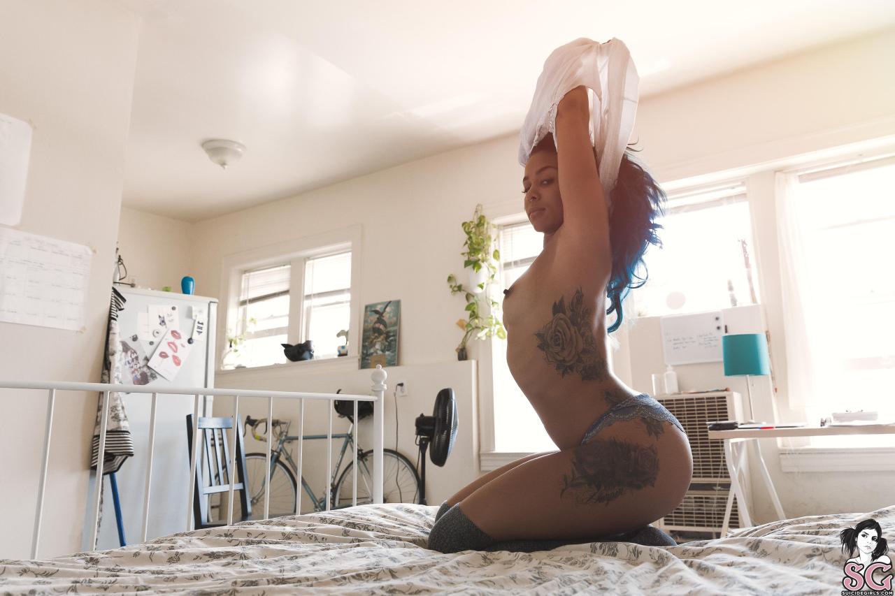 mrandmrseventwofive:  Annemarie, Cola; SuicideGirls-From Mr.