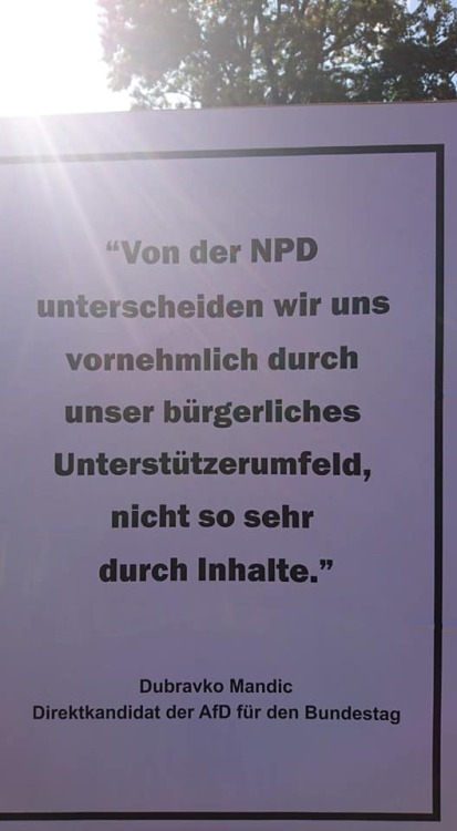 hirnvomhimmel:Alle Plakate wurden gezeigt auf der “Ist ja ekelhAfD” Demo in Murnau am 08.09.2018Blüt