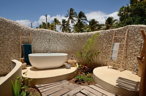 scorpiotoy:  luxuryaccommodations:  Top 10 Open Air Bathrooms Our picks for the most amazing open air bathrooms ever created in hotels and resorts across the world. 1. Rain shower and outdoor bathtub at Zanzibar White Sand Luxury Villas & Spa 2. Open