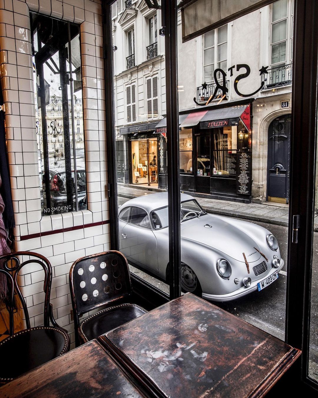 utwo:
“Porsche 356 A in Paris
© Hedonic Machines
”