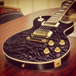 gibsonguitarsg:Les Paul Axcess Quilt in Ebony