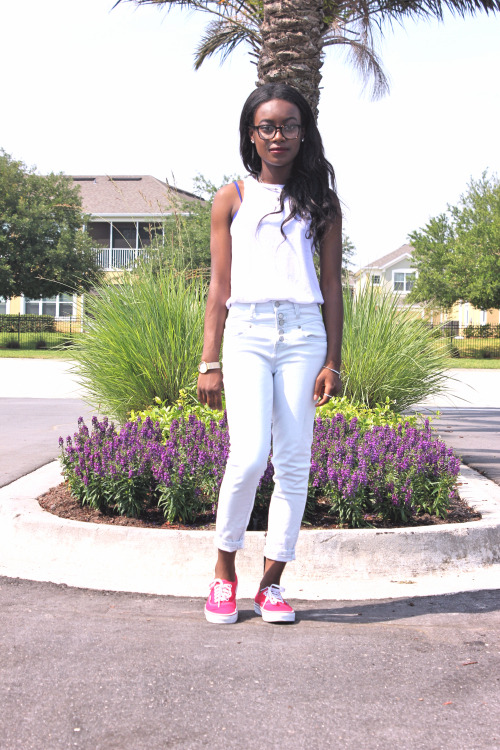 blackfashion:  Shirt: Urban Outfitters| Jeans: Aeropostale| Shoes: Vans| Jewelry: