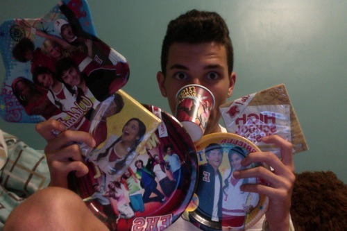 zackisontumblr:  zackisontumblr:  zackisontumblr:  i have a bunch of high school musical party supplies who wants to party with me  we’re all in this together    3 years later…  @sft425