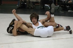 wrestlerbulge:  More STRAIGHT GUYS Here!