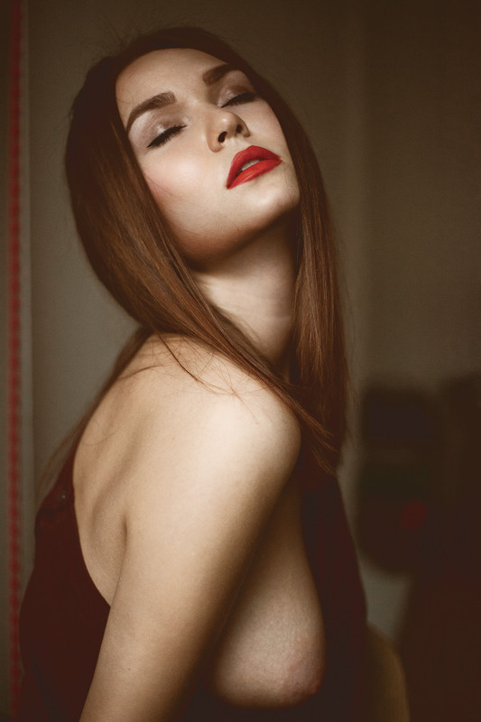nicenudephotos:  **** by Dimitryo from http://bit.ly/1bD7VuL