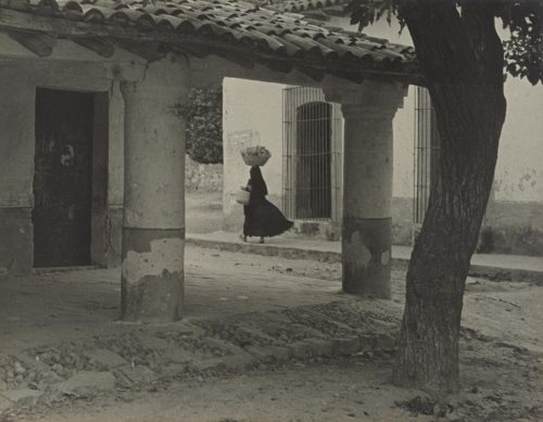 agelessphotography:Street Corner, Tehuantepec, Emilio Amero, 1940