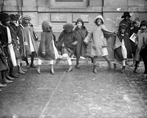 Children play in Harlem, c. 1920s