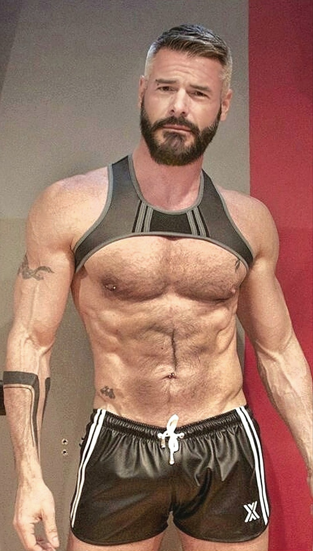 HAIRY SEXY MEN