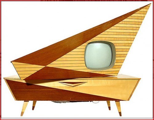 dean0208: The Kuba Komet.   This is the Kuba Komet from Germany.   The KUBA Corporation manufactured the Komet from 1957 to 1962 in Wolfenbuttel, West Germany. These were kind of an early version of the entertainment center, as there were 8 speakers