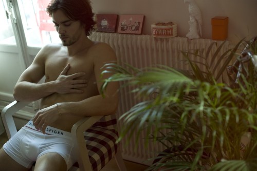 fucksexmen:    Raphael Tosi by Nicolas Aristidou for Un Homme, Un Slip 