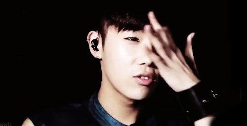 gyuuri:  that stupid hair sweep that does absolutely nothing. .. ..  