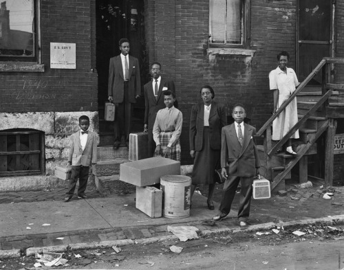 lostinurbanism:  Moving Day * The Pruitt-Igoe Myth