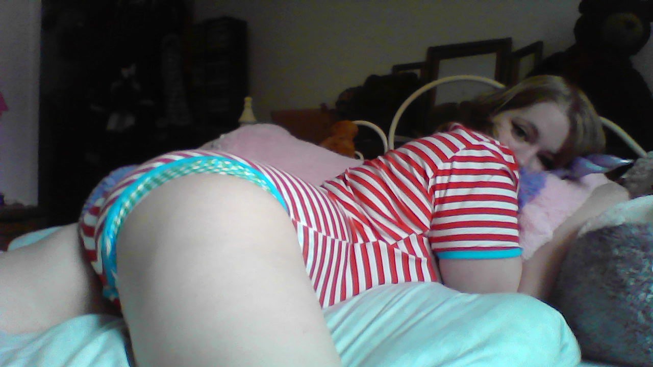 littlelolikat:  Comfy ^^