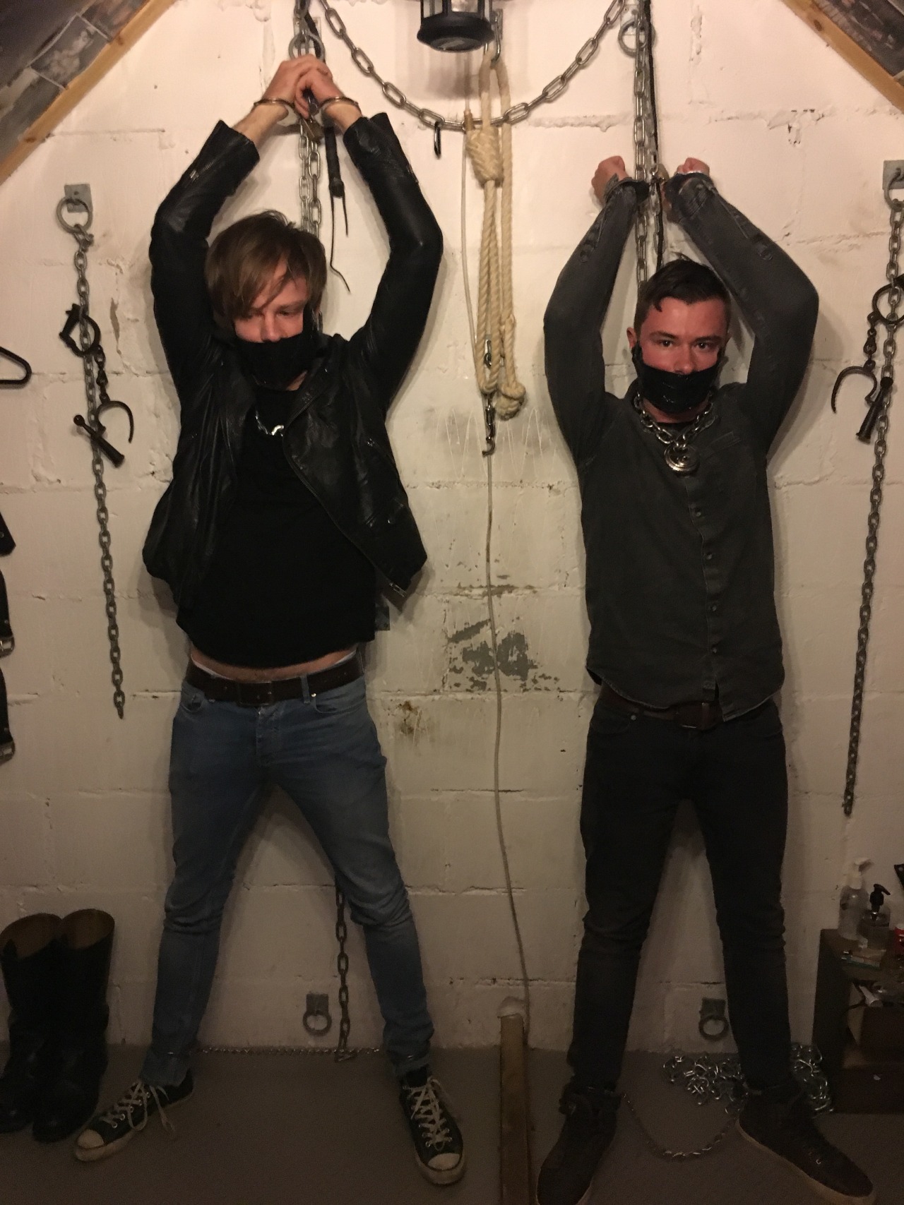 jamesbondagesx:  Two lads captured and restrained. 