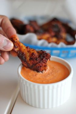 bloglikeaman:  Love me some hot wings! -B