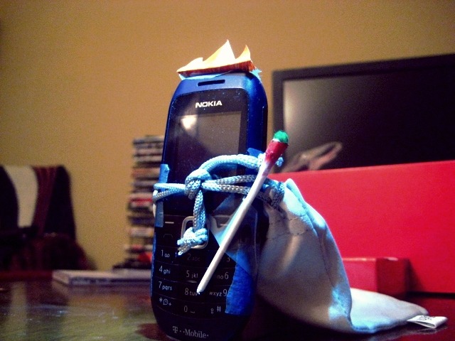 soselfimportant:  all my friends make fun of my phone because its held together with