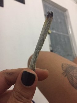 eu que não fumo, queria um cigarro