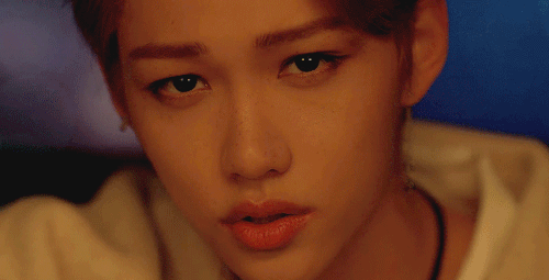 STRAY KIDS- LEVANTER M/V