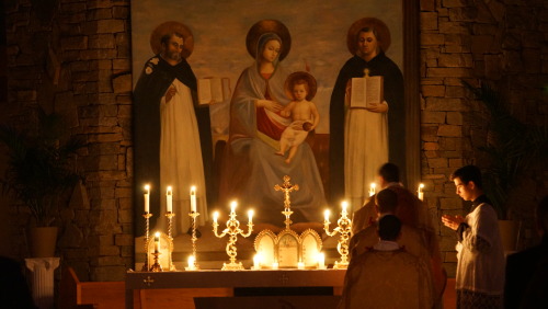 ordopraedicatorum:Rorate Mass at St. Thomas Aquinas in Charlotte, North CarolinaPhotos by John Cosma