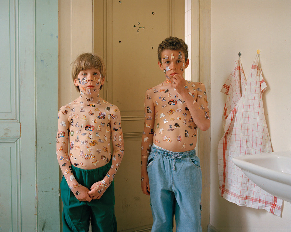 bobbycaputo:    Mesmerizing Photos Of Twins Show Us What The Closest Bond Looks LikeIn