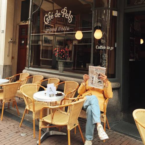 eartheld: buzzflower: I wonder if this guy knew how well he matched this café … +