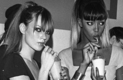 phreshouttarunway:  Kate Moss &amp; Naomi Campbell at Stephen Sprouse’s party, New York 1995 