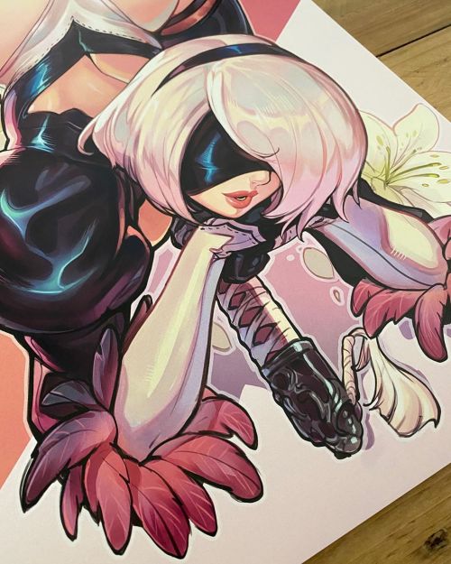 Signing the 2B Art prints that just arrived! Limited to 50 pcs, coming to the shop Tuesday if you wa