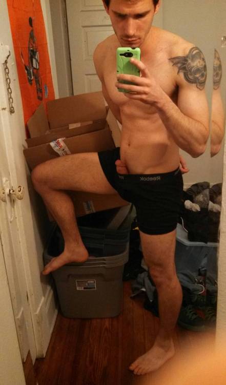 bulgeout:  http://www.heavynuts.com/ 