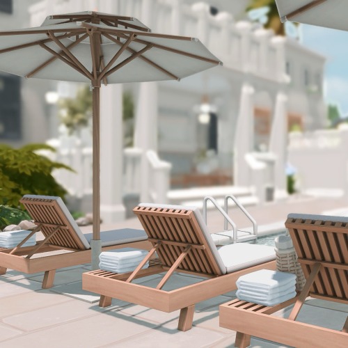 Hamptons Home Poolside