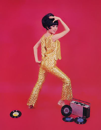 classicladiesofcolor:  Ying Hua, best known by her stage name of Sakura Teng.  During her heyday in the ‘60s and ‘70s, Teng cut more than fifty records and she was known as the “Yodeling Singer” for her vocal trademark. She still is one of