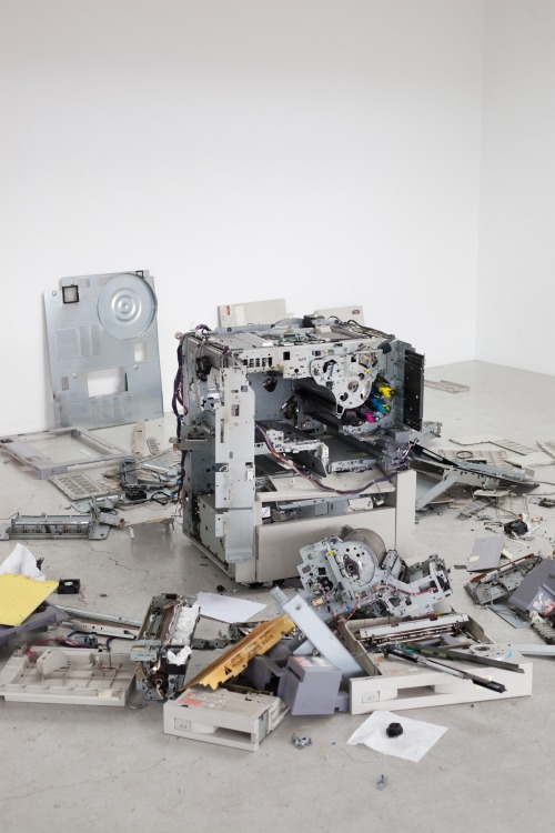 shihlun:  Wolfgang Tillmans, CLC 800, dismantled, a, 2011.