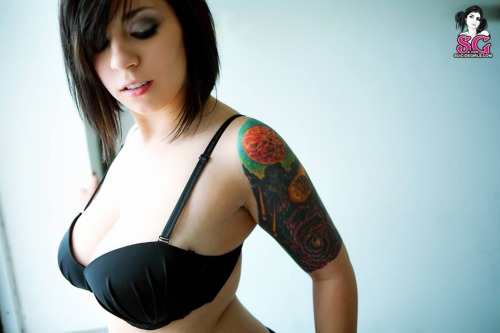 sglovexxx:  Darla Suicide
