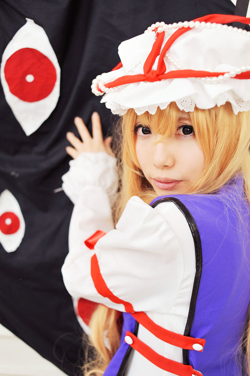 Touhou Project - Yakumo Yukari (Tenshi Myu) 1-2
