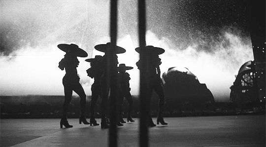 freekumdress:  Formation World Tour 