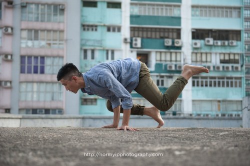 normyip: NORM YIP PHOTOGRAPHY +PAUL’S FELDENKRAIS PROJECTOn a beautiful afternoon in Hong Kong. I had the pleasure of photographing Paul Lee, a young dancer and practitioner of the Feldenkrais Method, on the rooftop of an industrial building in Chai