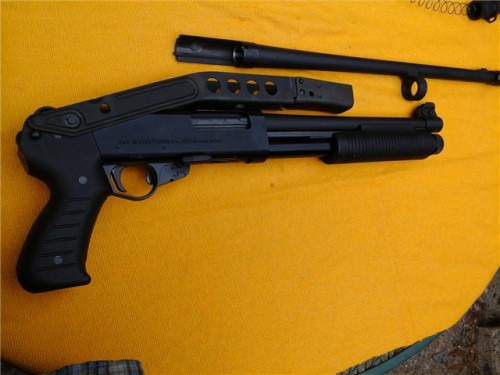 gunrunnerhell:  SAS-12 The lesser known member of the Franchi tactical shotgun family, the SAS-12 is seldom seen for sale due to the low number of them imported into the U.S. It is a pump-action only 12 gauge shotgun. whereas its successor, the LAW-12