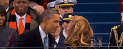 Lindsaylohangmyself:  Beyonce Greets A Fan During Her 2013 Inauguration Ceremony