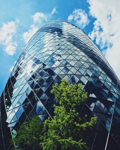 30 St Mary Axe #vsco#vscocam#uk#thisislondon#igerslondon#londonlife#london#gherkin (at Gherkin)