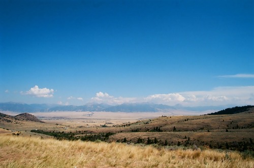 The Madison range near Ennis, Montana 35mm // Canon EOS Rebel Ti @paraxellum