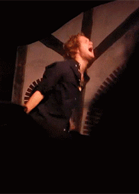 moose-cockblock:  Finn’s impression of Loras when Renly died - RingCon 2013 (video)