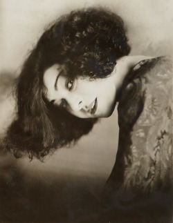 spicyhorror:   Alla Nazimova  c.1920