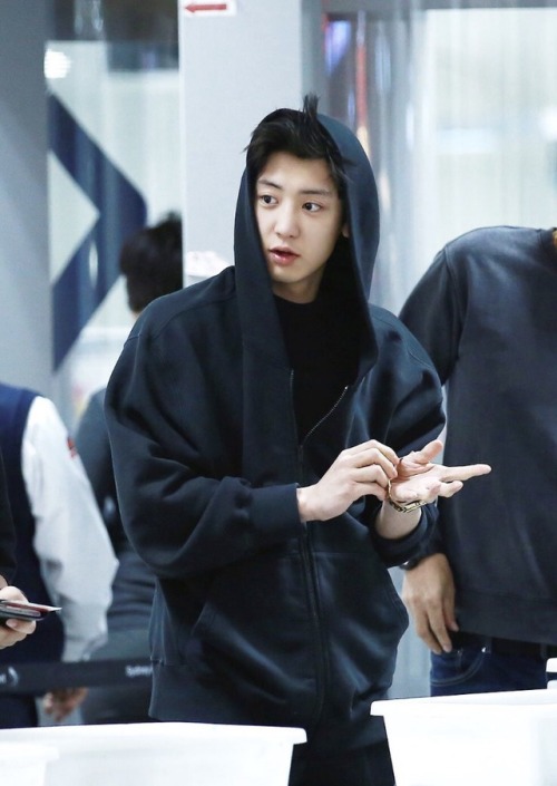 I Love This Rugged Look, But All I Could Focus On Are His Lips 🙈