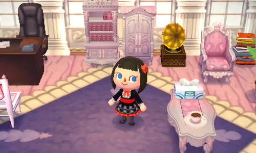 I recently made a spooky town and wanted a cute Gothic Lolita Dress for my new Mayor to wear after I