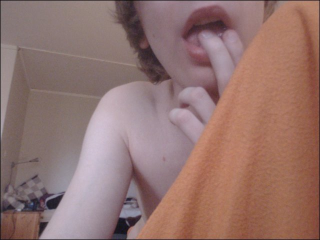 kinkyangelboi:  jojo-cd:  More one sub act.What would you do with me?  mmmm baby