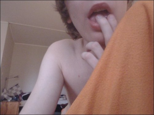 kinkyangelboi:  jojo-cd:  More one sub act.What would you do with me?  mmmm baby your pussy looks so sweet